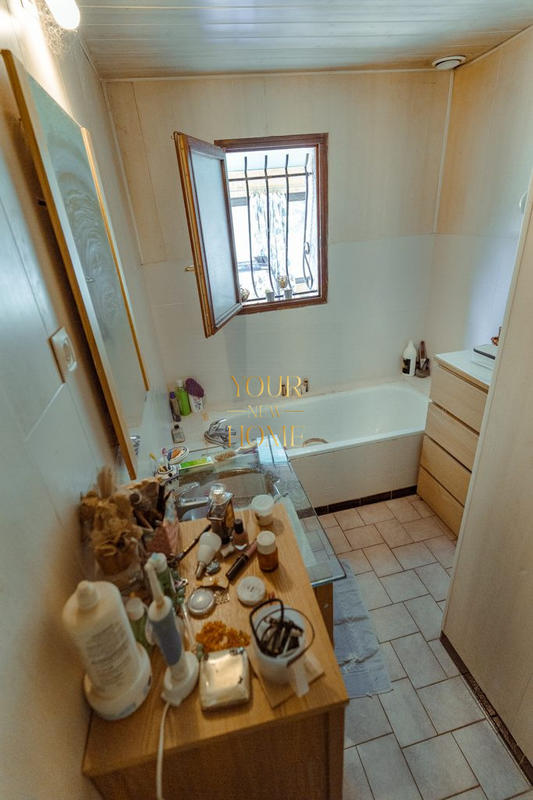 Maison - 183 m² - 7 pièces