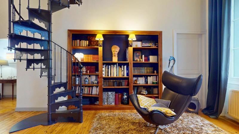 Appartement - 272 m² - 8 pièces