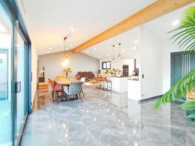 Maison - 148 m² - 5 pièces