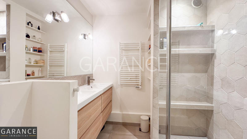 Appartement - 93 m² - 4 pièces