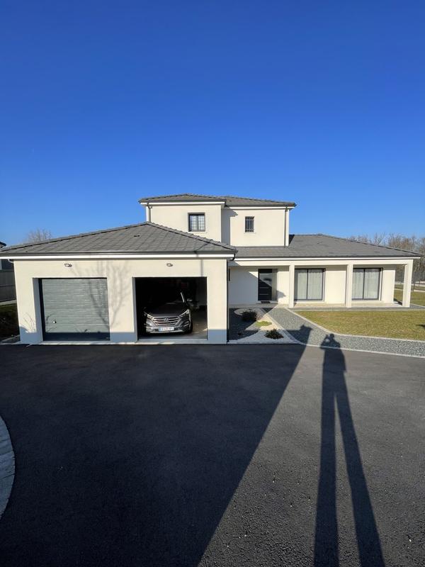 Maison - 143 m² - 7 pièces