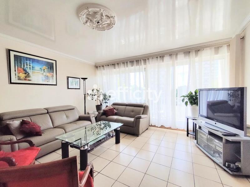 Appartement ancien - 105 m² - 5 pièces