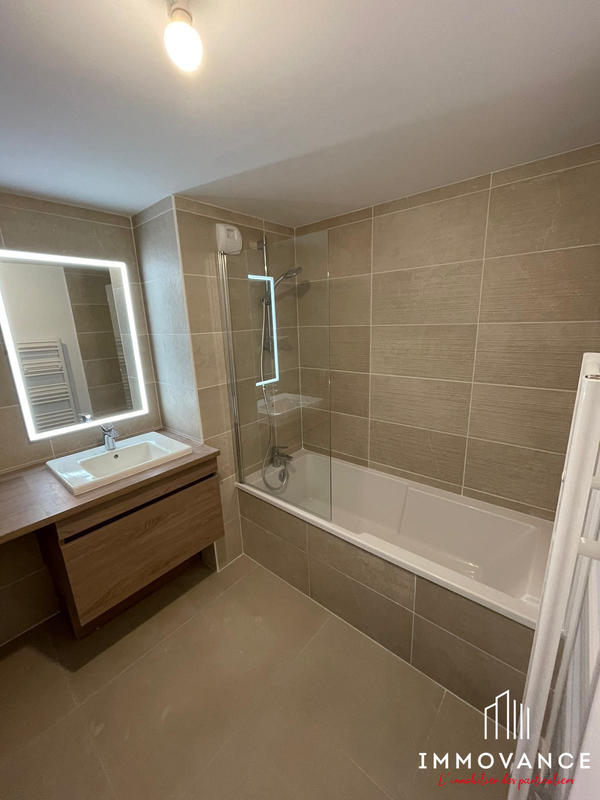 Appartement - 64 m² - 3 pièces