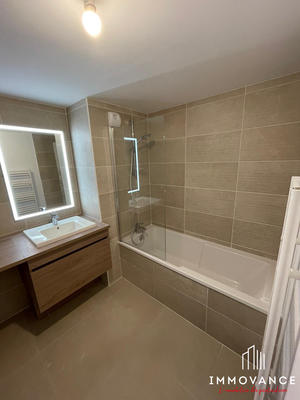 Appartement - 64 m² - 3 pièces