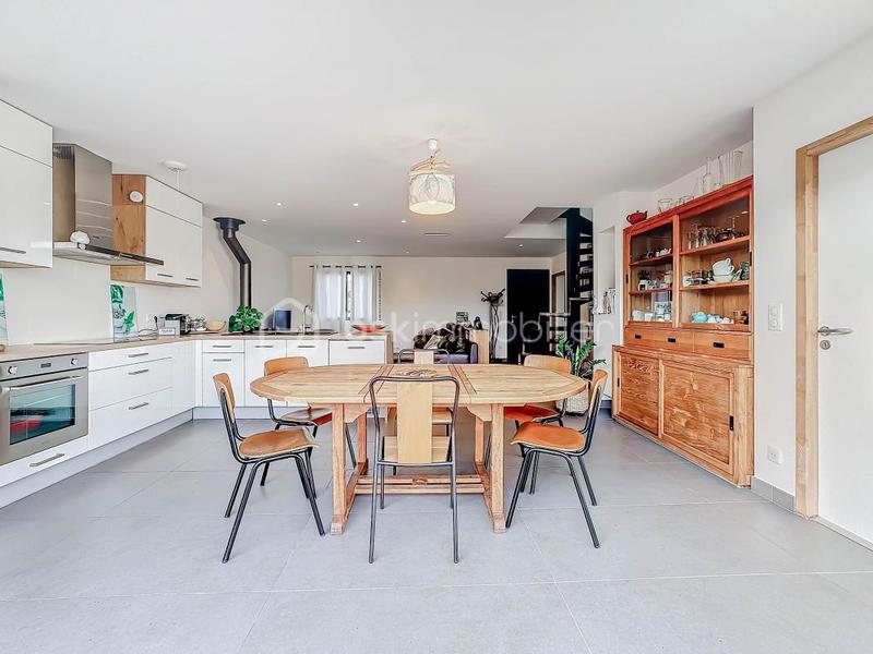 Villa - 100 m² - 5 pièces