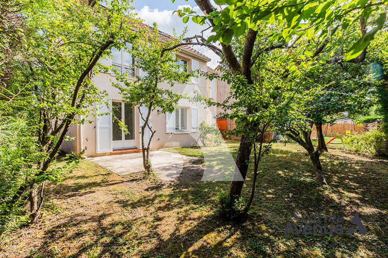 Maison - 140 m² - 7 pièces