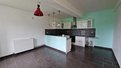 Maison - 240 m² - 8 pièces