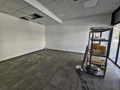 Local commercial - 75 m² - 1 pièce