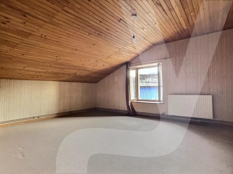 Maison - 182 m² - 8 pièces