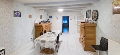 Maison - 230 m² - 7 pièces