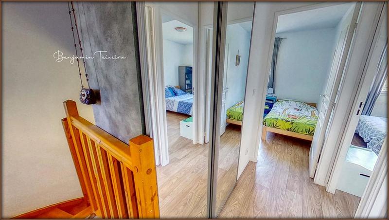 Maison - 96 m² - 5 pièces