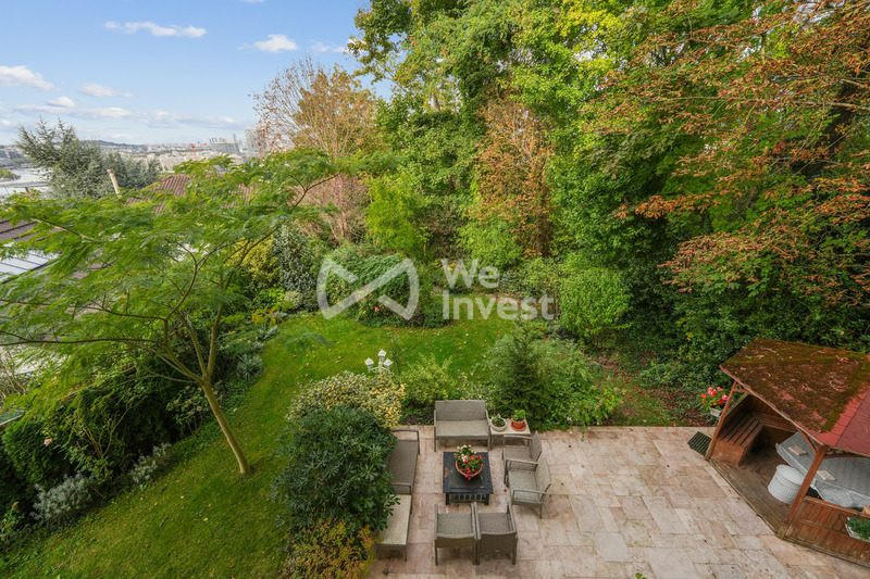 Maison - 266 m² - 10 pièces