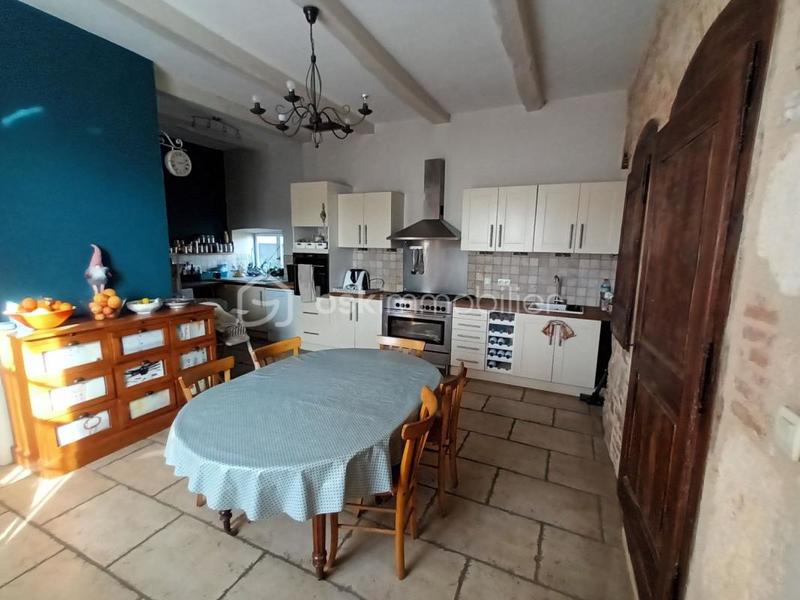 Maison - 177 m² - 9 pièces