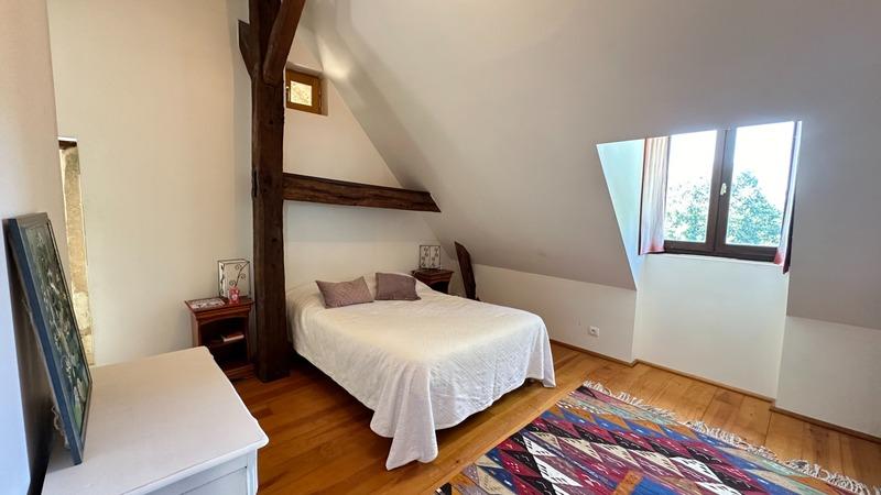 Maison - 222 m² - 5 pièces