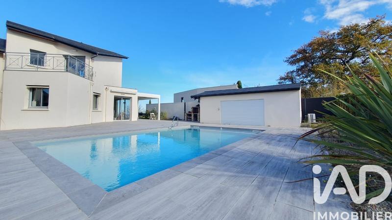 Maison de maîtres - 245 m² - 7 pièces