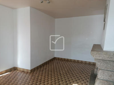 Maison - 92 m² - 6 pièces