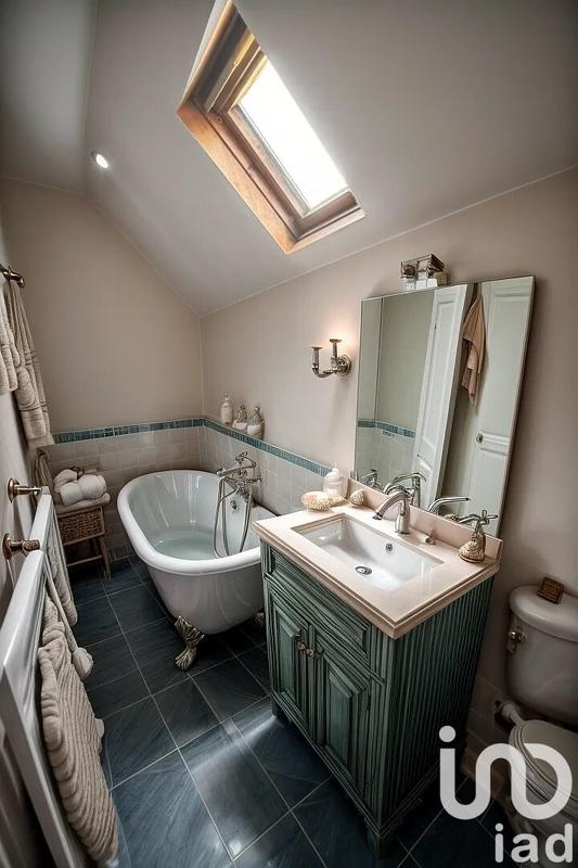 Maison - 220 m² - 11 pièces