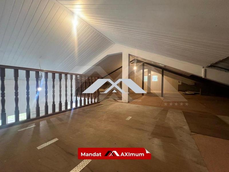 Maison - 90 m² - 6 pièces