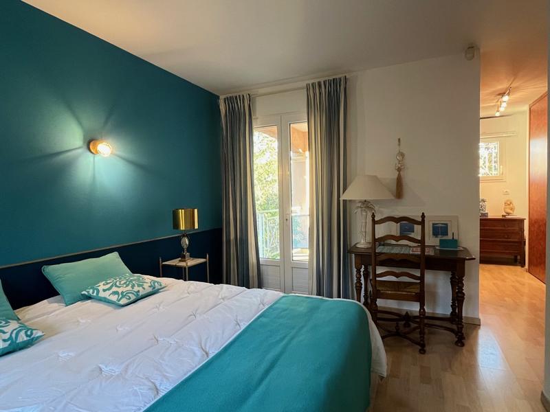 Maison contemporaine - 267 m² - 10 pièces