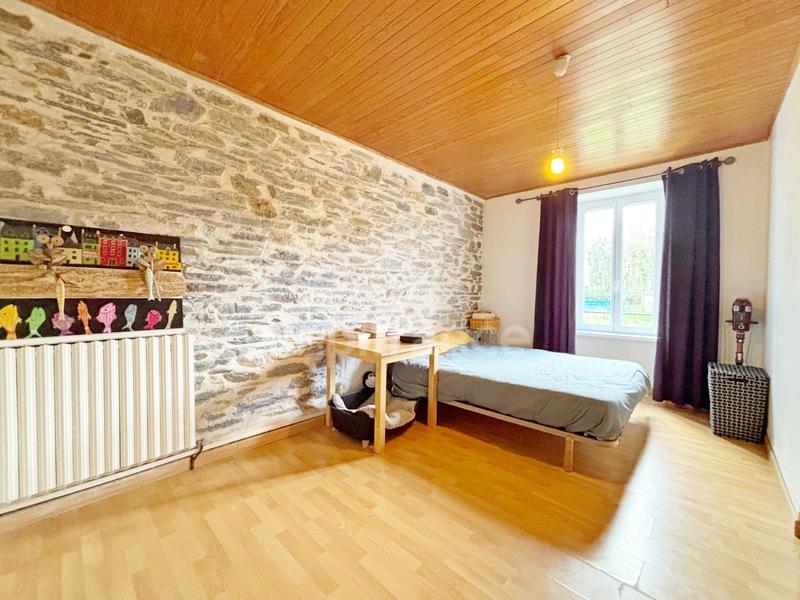 Maison - 96 m² - 5 pièces