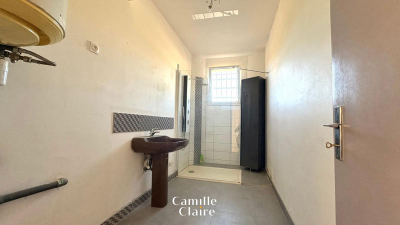 Maison - 200 m² - 8 pièces