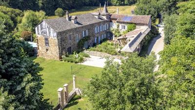 Maison en pierre - 300 m² - 11 pièces