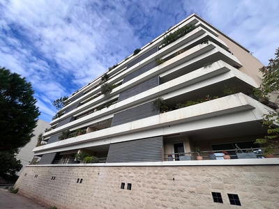 Appartement - 84 m² - 4 pièces