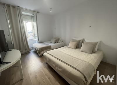 Appartement - 80 m² - 5 pièces