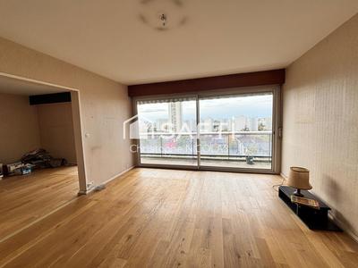 Appartement - 81 m² - 4 pièces