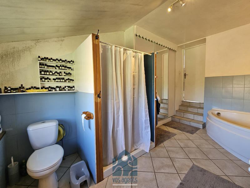 Maison - 258 m² - 9 pièces