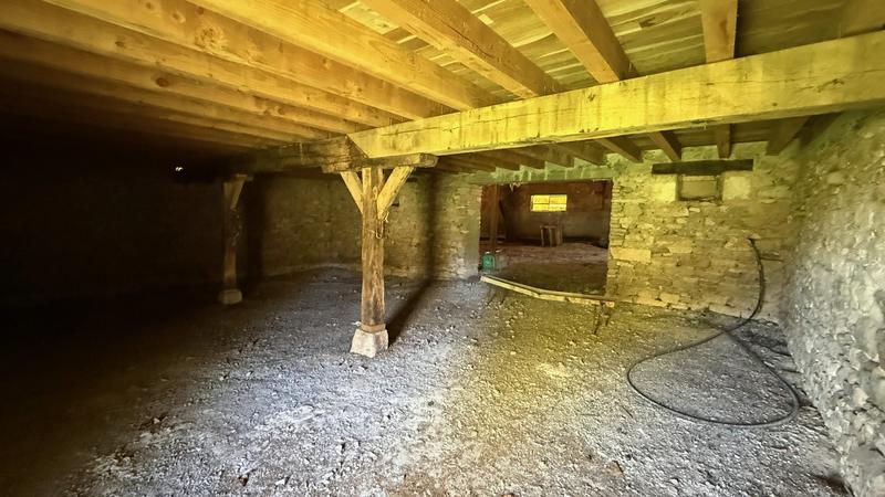 Maison - 207 m² - 1 pièce