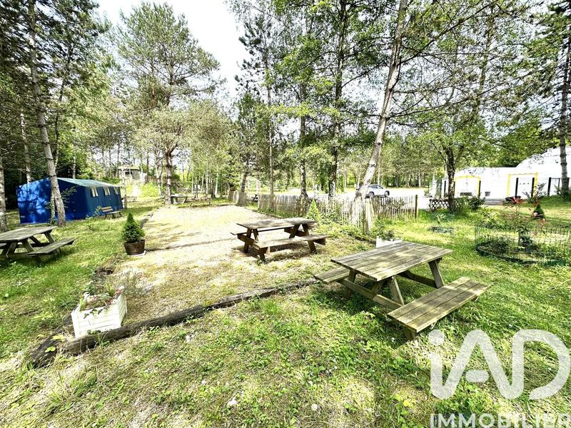 Terrain - 68 672 m²