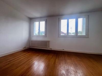 Maison - 83 m² - 4 pièces