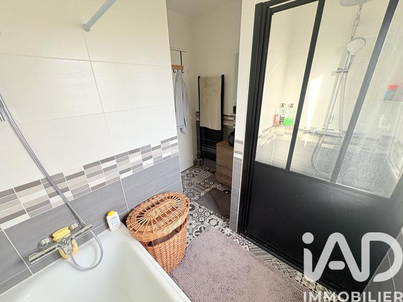 Maison - 99 m² - 4 pièces