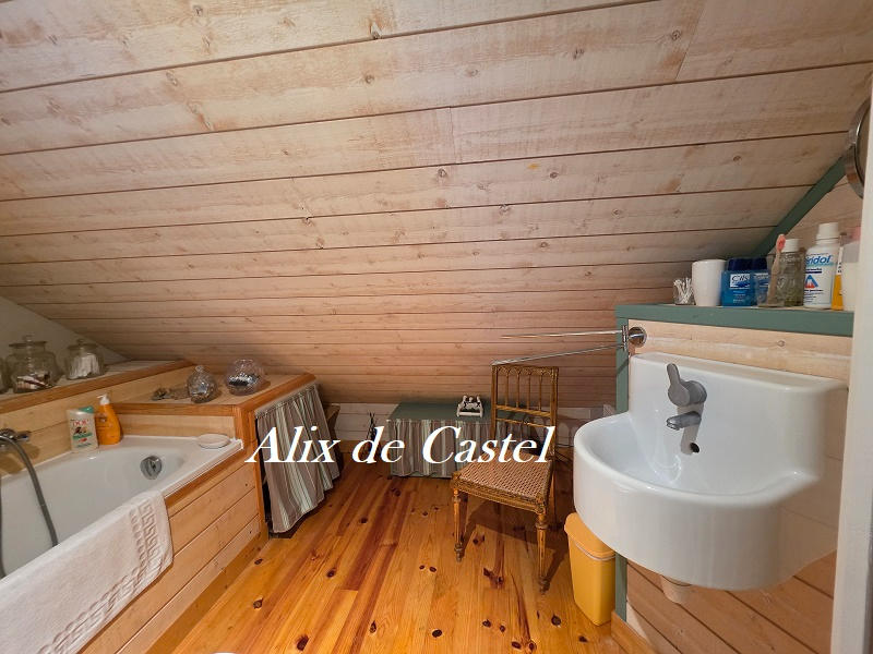 Maison - 142 m² - 7 pièces