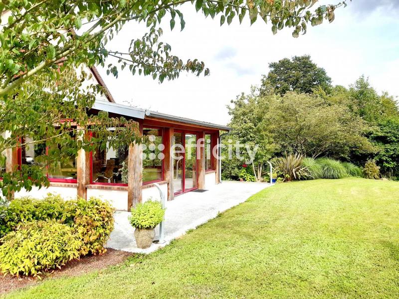 Maison - 200 m² - 7 pièces