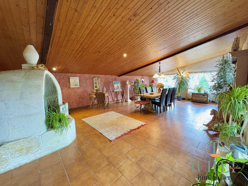 Maison - 274 m² - 9 pièces