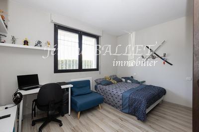 Maison - 180 m² - 6 pièces