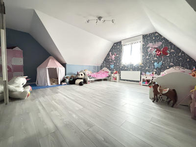 Maison traditionnelle - 198 m² - 6 pièces