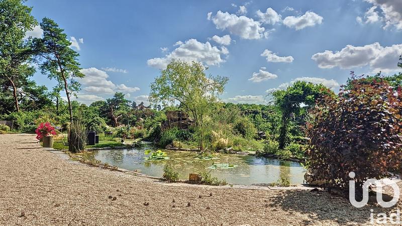 Maison - 370 m² - 8 pièces