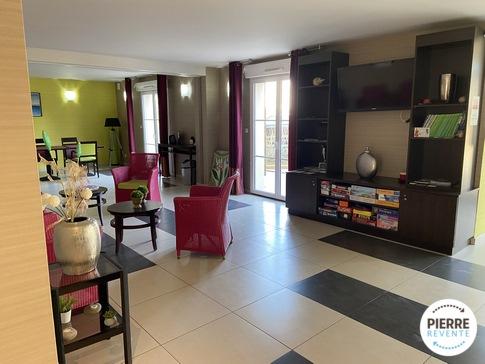 Studio - 30 m² - 1 pièce