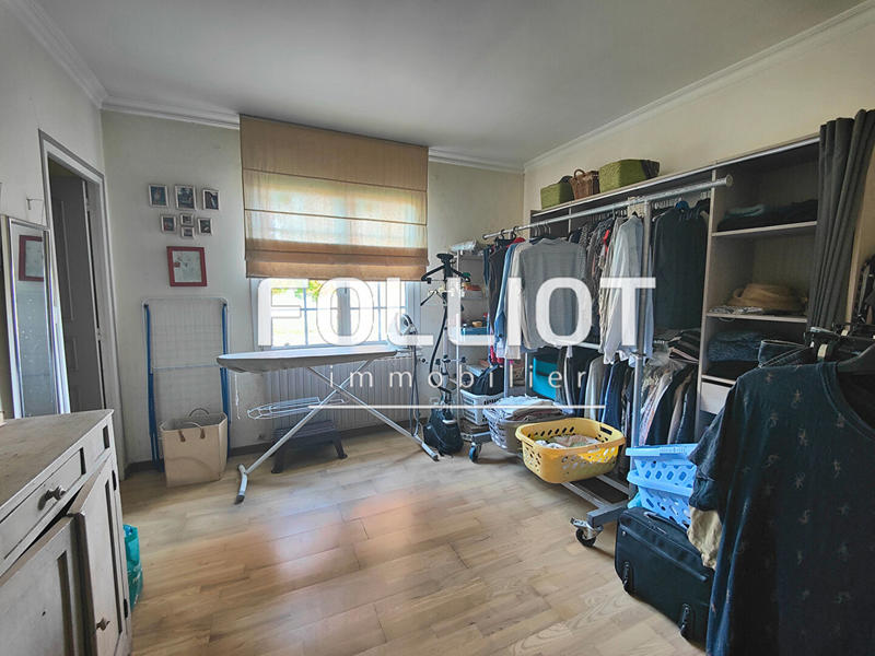 Maison - 239 m² - 5 pièces