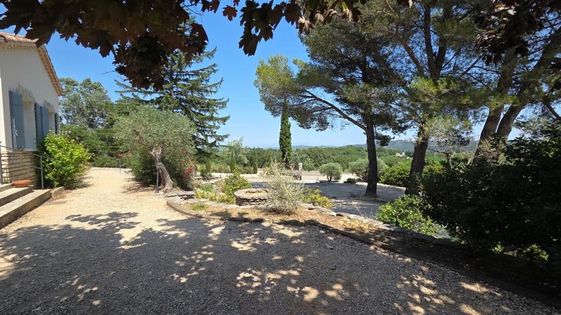 Maison - 408 m² - 5 pièces