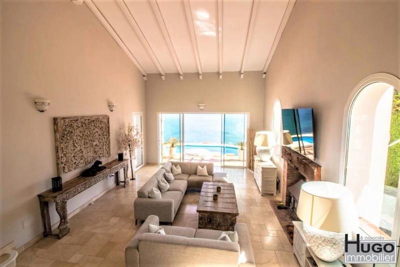 Villa - 355 m² - 10 pièces