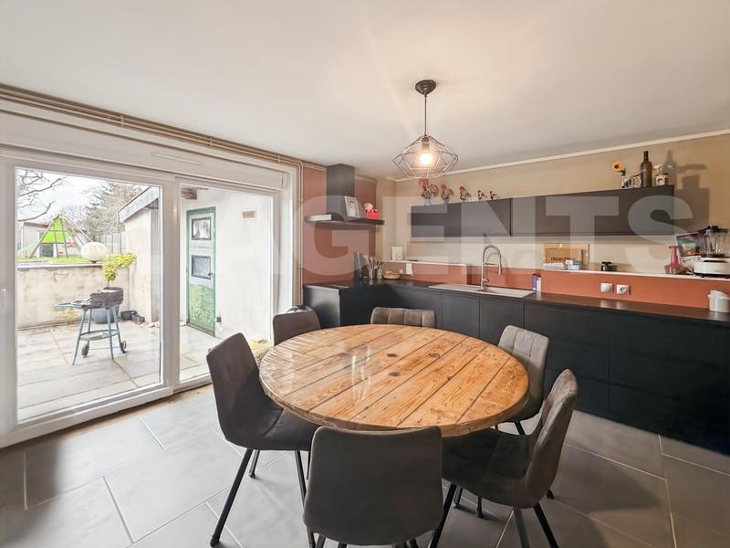 Maison - 130 m² - 5 pièces