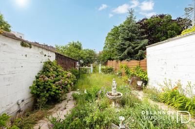 Demeure - 180 m² - 5 pièces