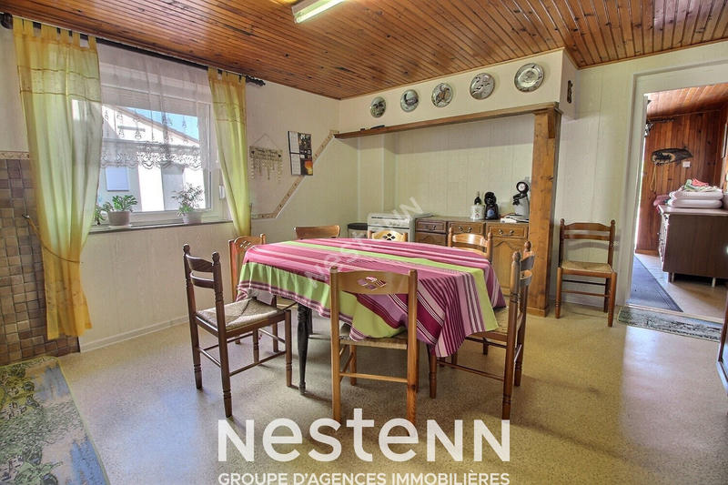 Maison - 176 m² - 9 pièces