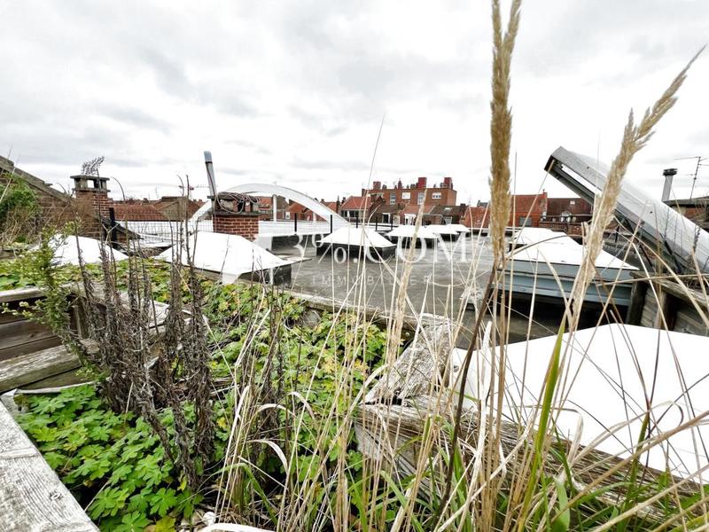 Loft - 202 m² - 6 pièces