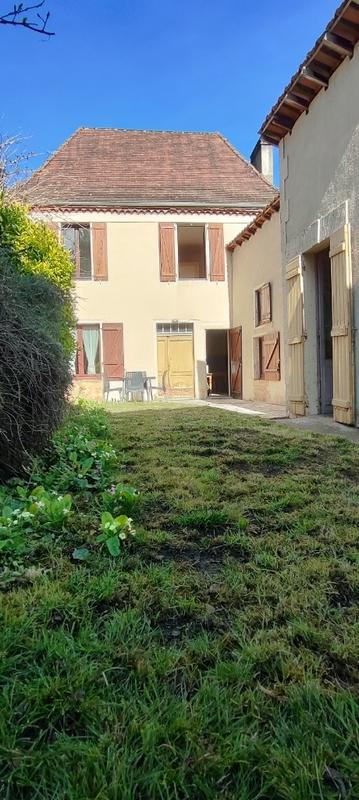 Maison - 92 m² - 5 pièces