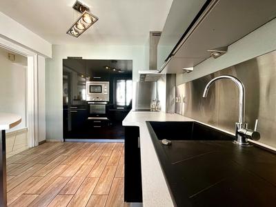 Appartement - 97 m² - 4 pièces